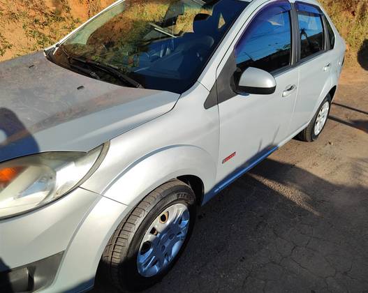 FORD FIESTA 1.6 MPI CLASS SEDAN 8V FLEX 4P MANUAL FORD FIESTA 1.6 MPI CLASS SEDAN 8V FLEX 4P MANUAL